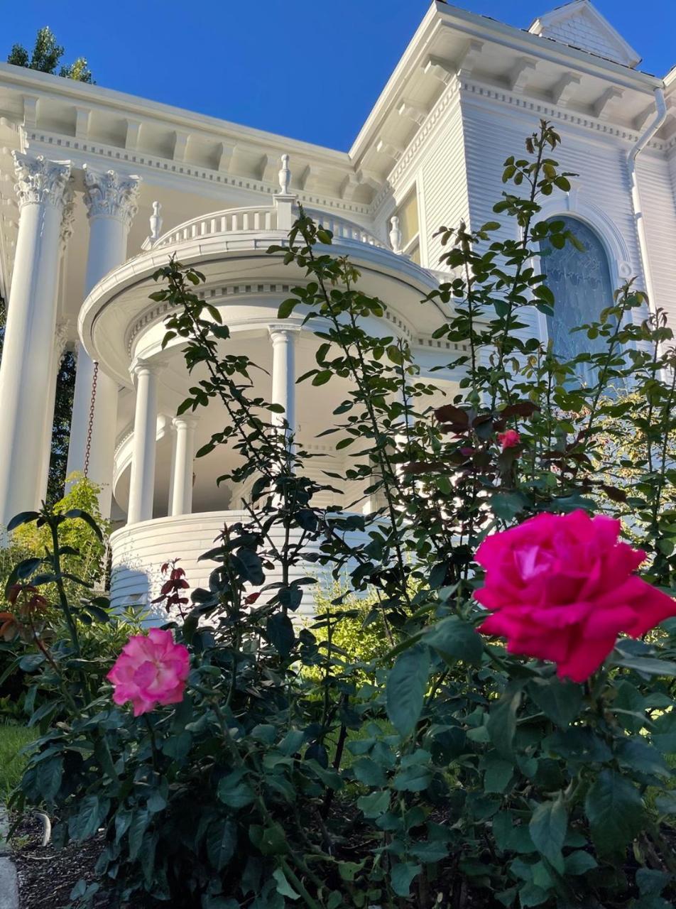 The Gibson Mansion Bed And Breakfast Миссула Экстерьер фото