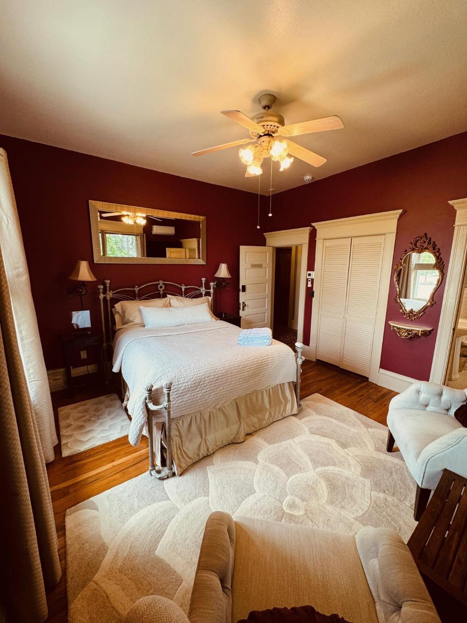 The Gibson Mansion Bed And Breakfast Миссула Экстерьер фото