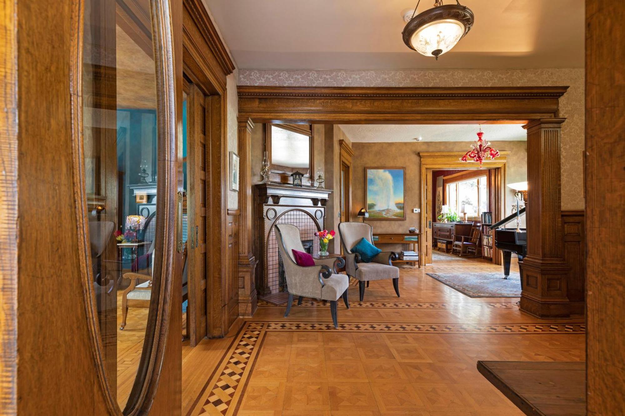 The Gibson Mansion Bed And Breakfast Миссула Экстерьер фото